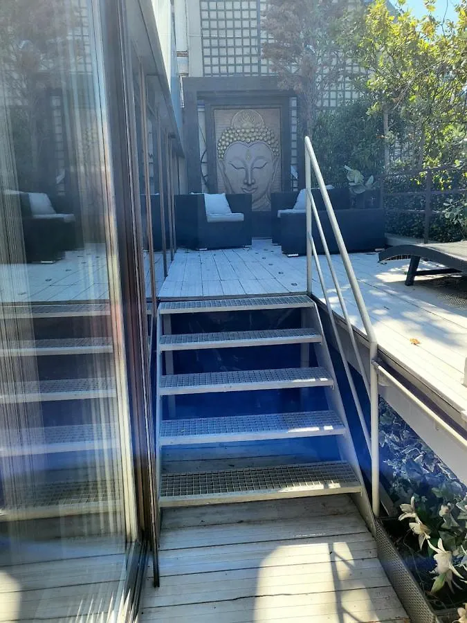 Penthouse Champs Elysees Above 5 Stars Hotel Berri Champs Elysees パリ 0*,