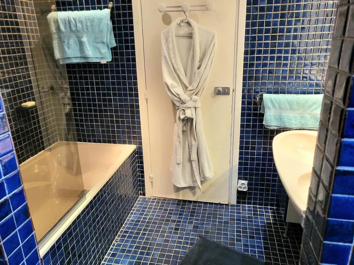 Penthouse Champs Elysees Above 5 Stars Hotel Berri Champs Elysees パリ 0*,  フランス